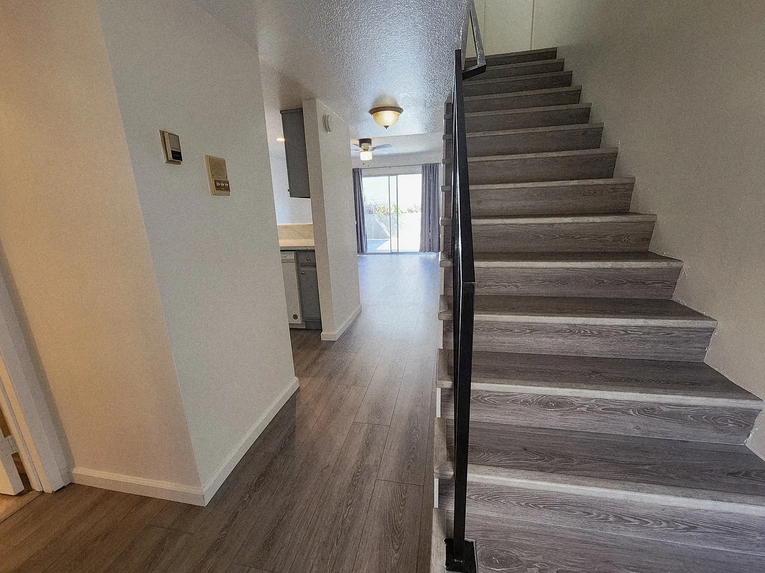 2 bed, 2.5 bath, 957 sqft, $2,695 — Photo 4