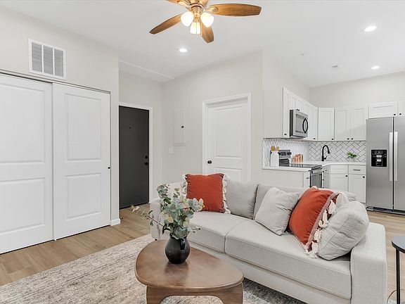4th image of 4242 Shaw Blvd #1