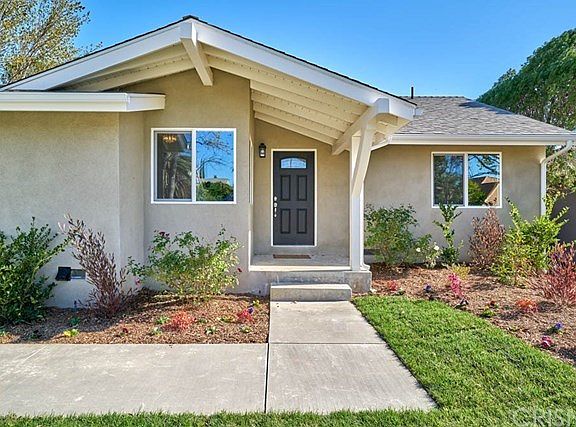 3rd image of 8374 Capistrano Ave