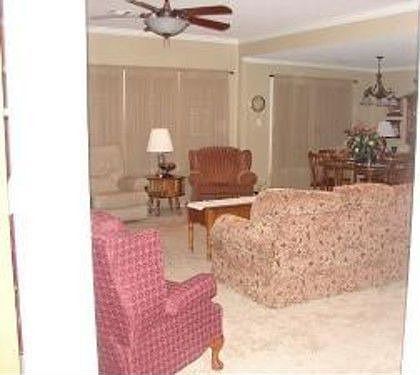4th image of 213 Knoll Creek Cir