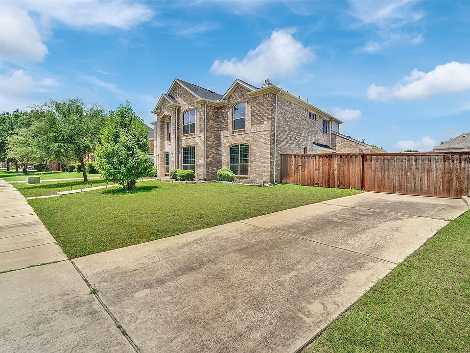 1st image of 615 Lone Ridge Way