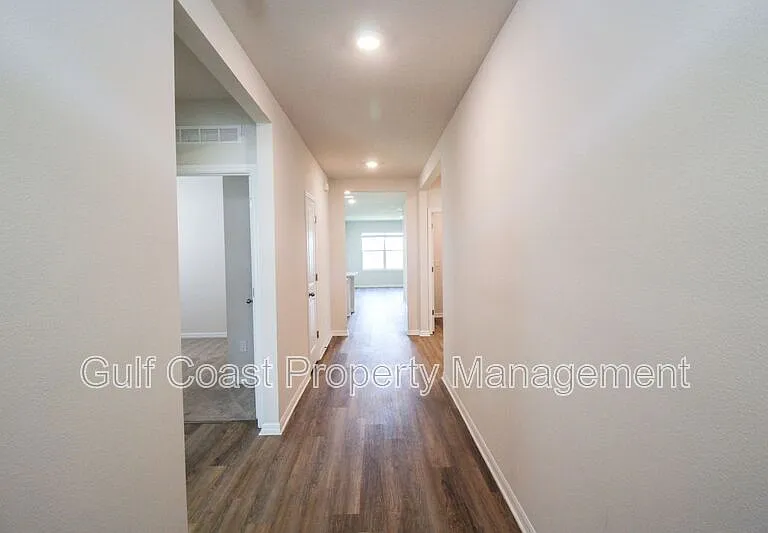 18121 Metado Dr — Photo 3