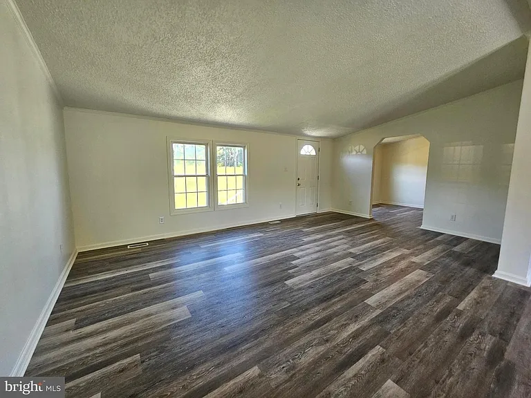 8099 James Monroe Hwy — Photo 3