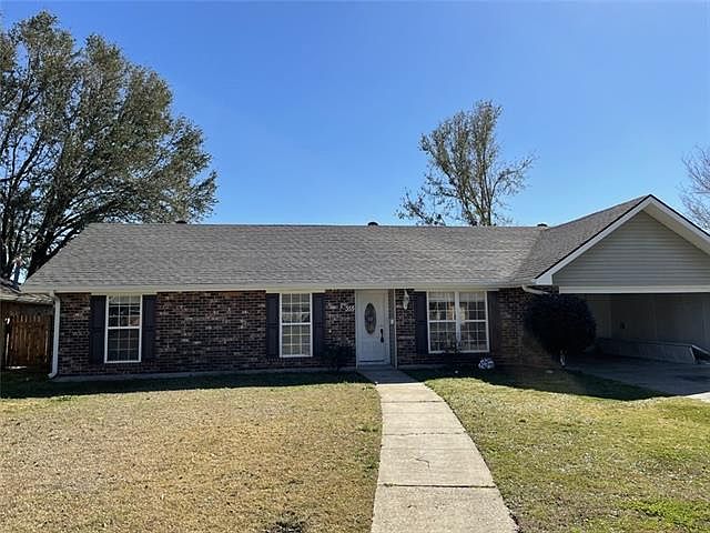 1st image of 355 Vanessa Ave