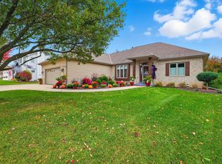 6748 South Yale DRIVE, Franklin, WI 53132