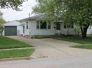 1100 34th St SW, Wyoming, MI 49509