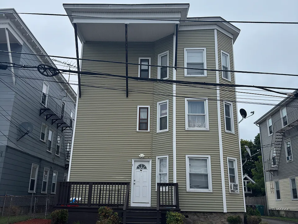 117 Burnside Ave #3