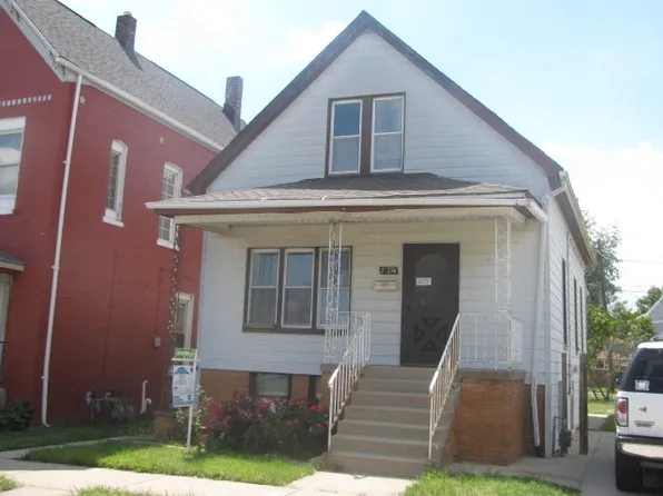 12754 Wood St, Blue Island, IL 60406