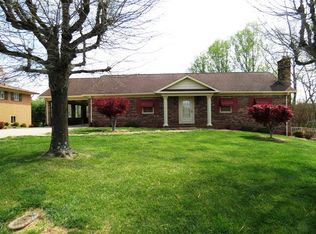 90 Stephenson St, Bassett, VA 24055