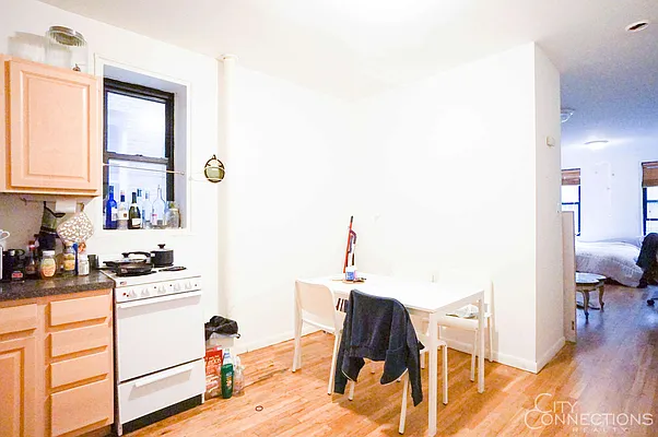 Rented by City Connections Realty | media 31