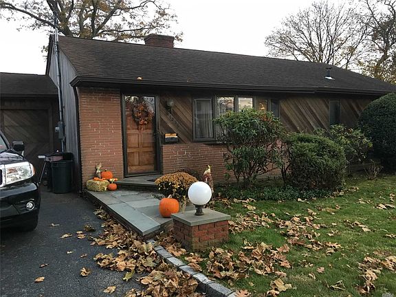 2nd image of 1236 Parkwood Dr