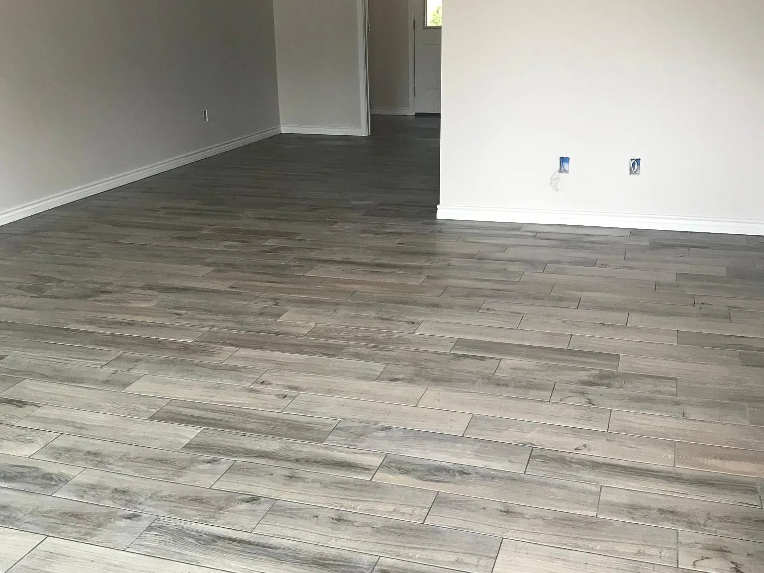 2 bed, 1000 sqft, $875 — Photo 2