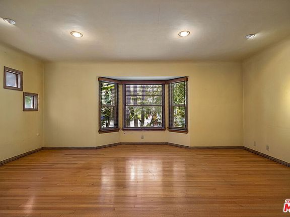 5th image of 4166 Bakman Ave