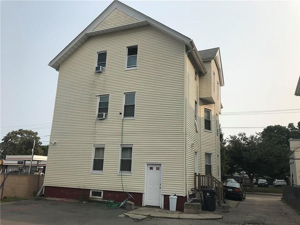2nd image of 188 Division St