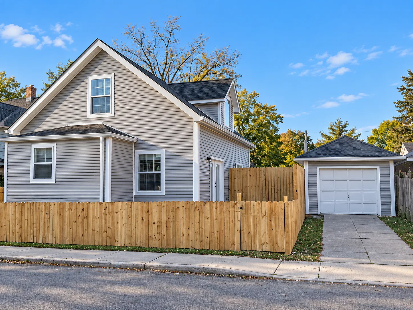 4 bed, 1600 sqft, $2,700 — Photo 1