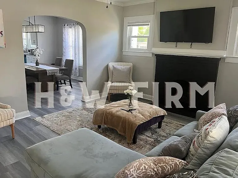 404 Formosa Ave — Photo 14