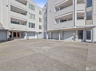 17417 Ashworth Avenue N #201, Shoreline, WA