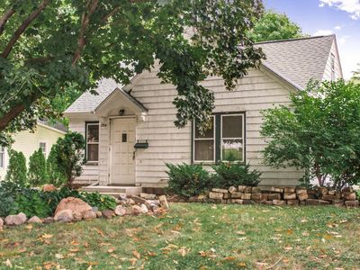 1704 Albert St N, Falcon Heights, MN, 55113