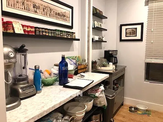 Rented by Mason Group LLC | media 31