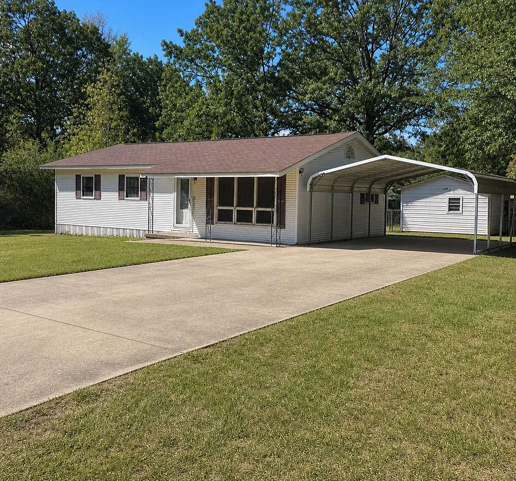 3 bed, 1.5 bath, 1056 sqft, $1,100 — Photo 3