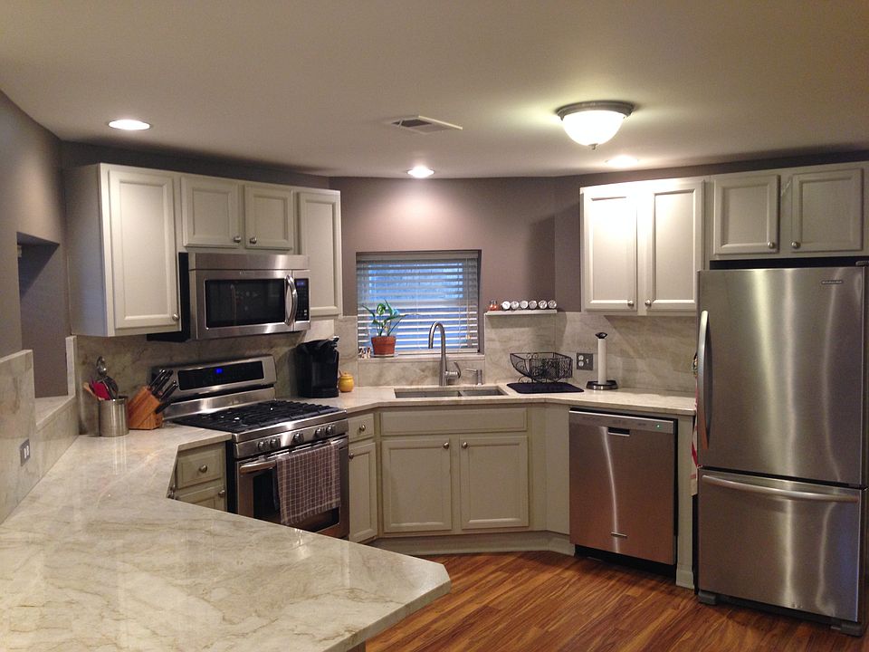 1st image of 2211 W Giddings St #G