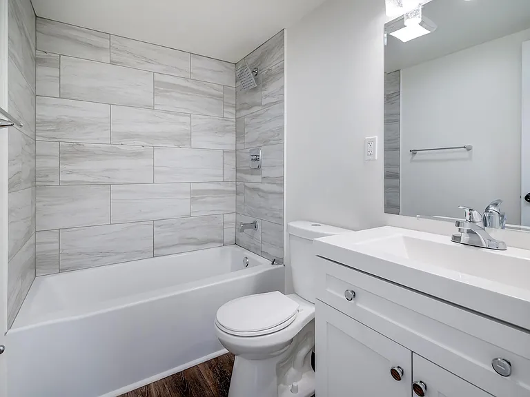1026 Adams Ave #1-unit 2A — Photo 12