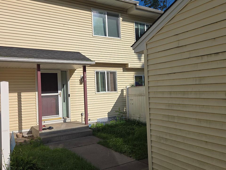 1st image of 341 Winifred St E