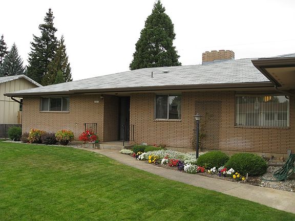 2nd image of 8407 E Bridgeport Ave