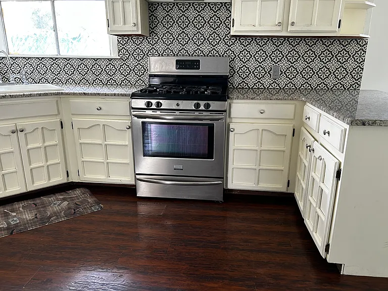 4406 La Luz Ave — Photo 36