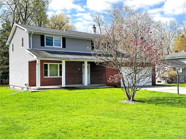 33 Capardo Dr, Whitesboro, NY 13492