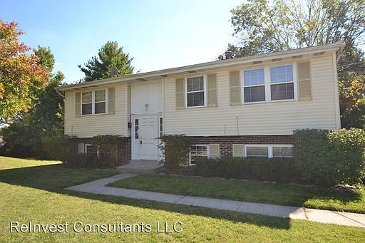 1st image of 27 Wesleyan Ct