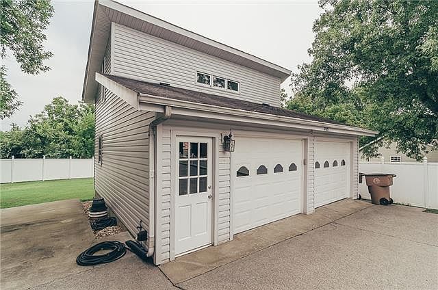 2nd image of 2109 Snook Dr