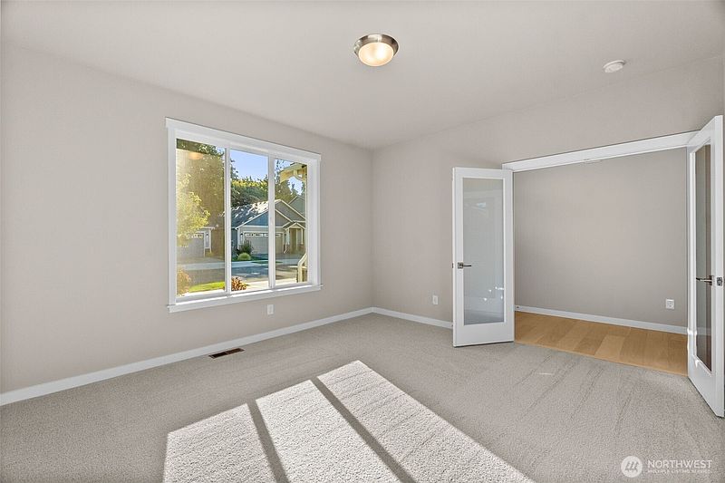 5th image of 9045 Wyatt Loop SE