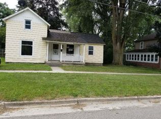 82 Grove St NW, Sparta, MI 49345