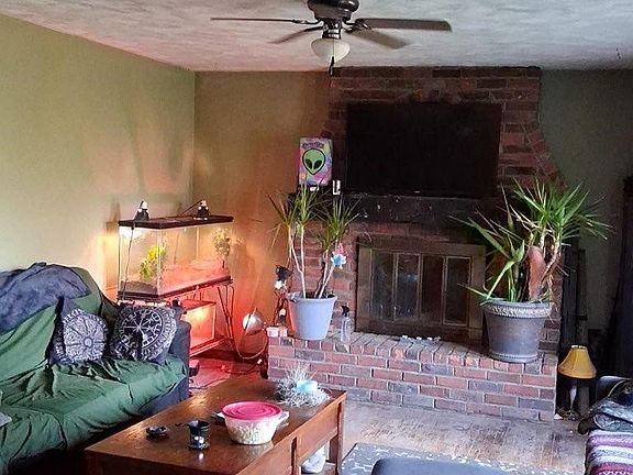 5th image of 9918 Overton Rd