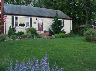 10 Crescent Ct, East Hartford, CT 06118