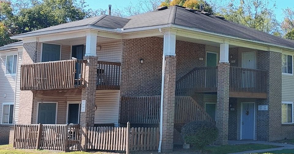 1st image of 2222 Melrose Dr #14445113