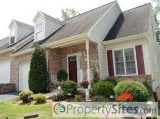 15 Cherokee Ridge Ct, JOHNSON CITY, TN 37604