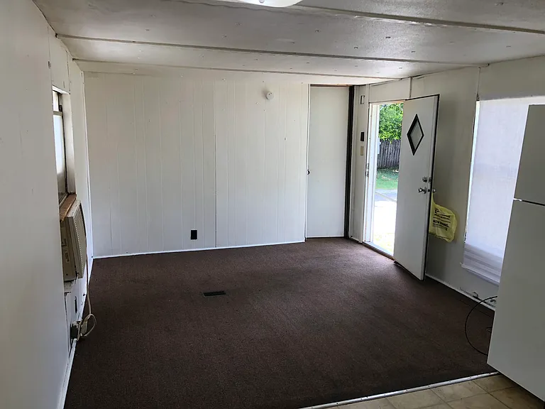 912 Kathleen Dr #12 — Photo 12
