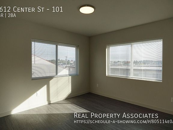 5th image of 3612 Center St #101