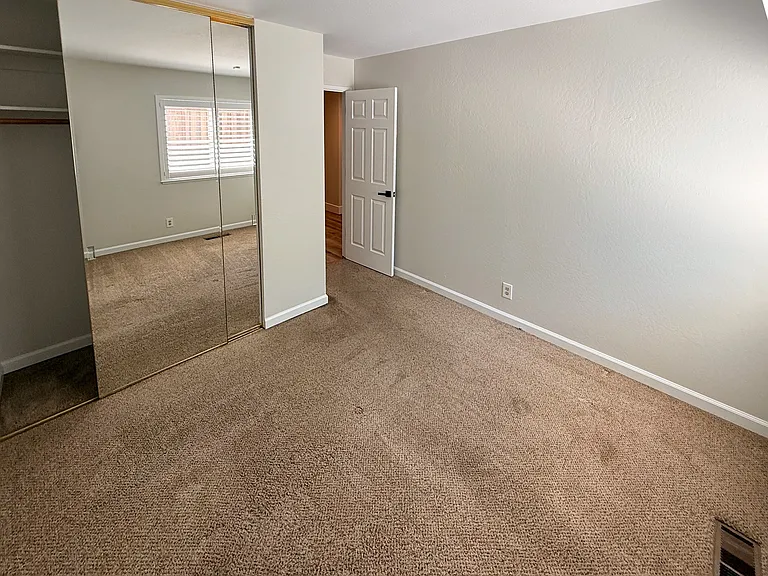 229 Mountaire Cir — Photo 20