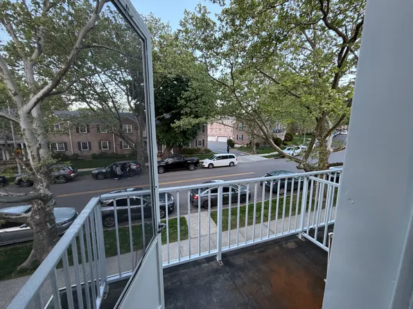 227-02 67th Ave #2, Oakland Gardens, NY 11364
