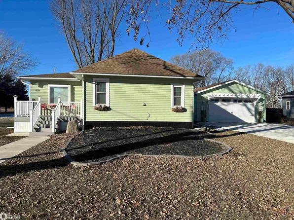 564 S Oak St, Avoca, IA 51521