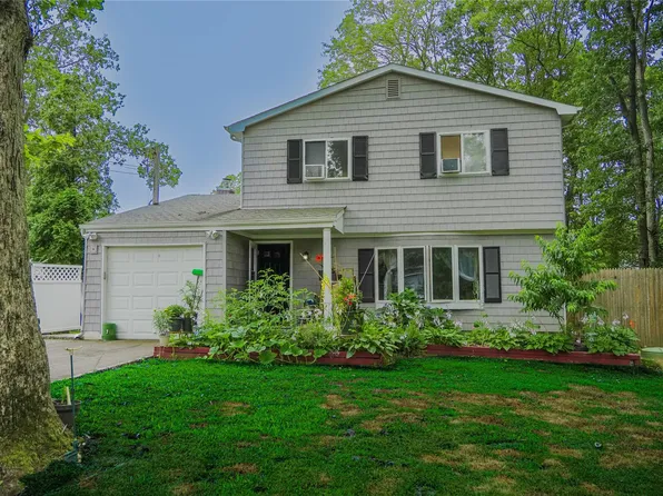 172 Hampton Avenue, Mastic, NY 11950