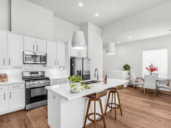 3313 Hutchins St, Houston, TX 77004