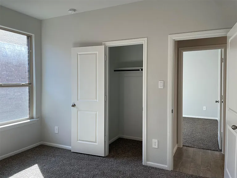8521 Centerboard Ln — Photo 8