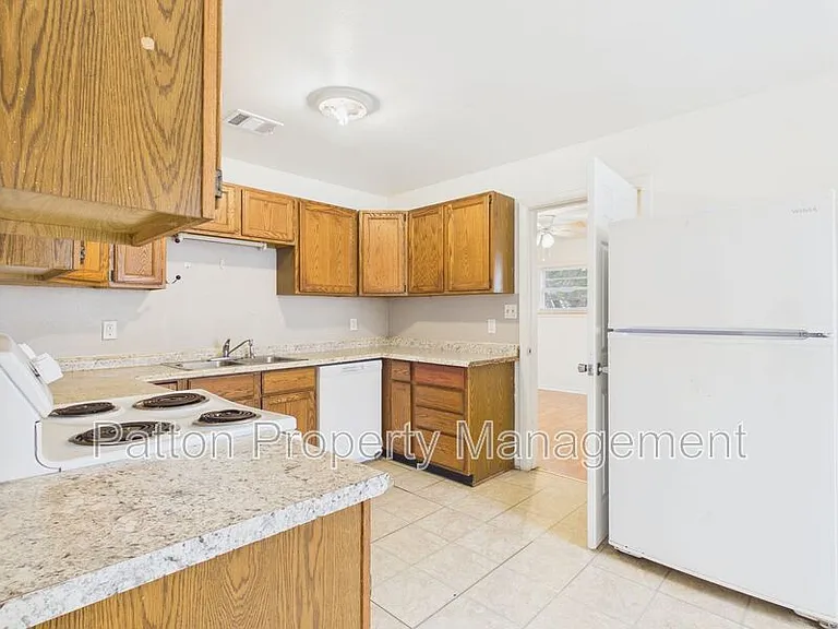 4308 S Jackson St — Photo 7