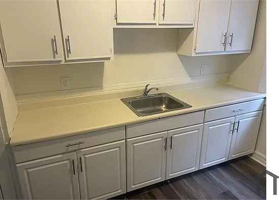 1605 Hillcrest Rd #1 — Photo 12
