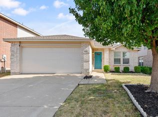 4004 Country Ln, Fort Worth, TX 76123