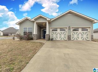 836 Michelle Mnr, Calera, AL 35040